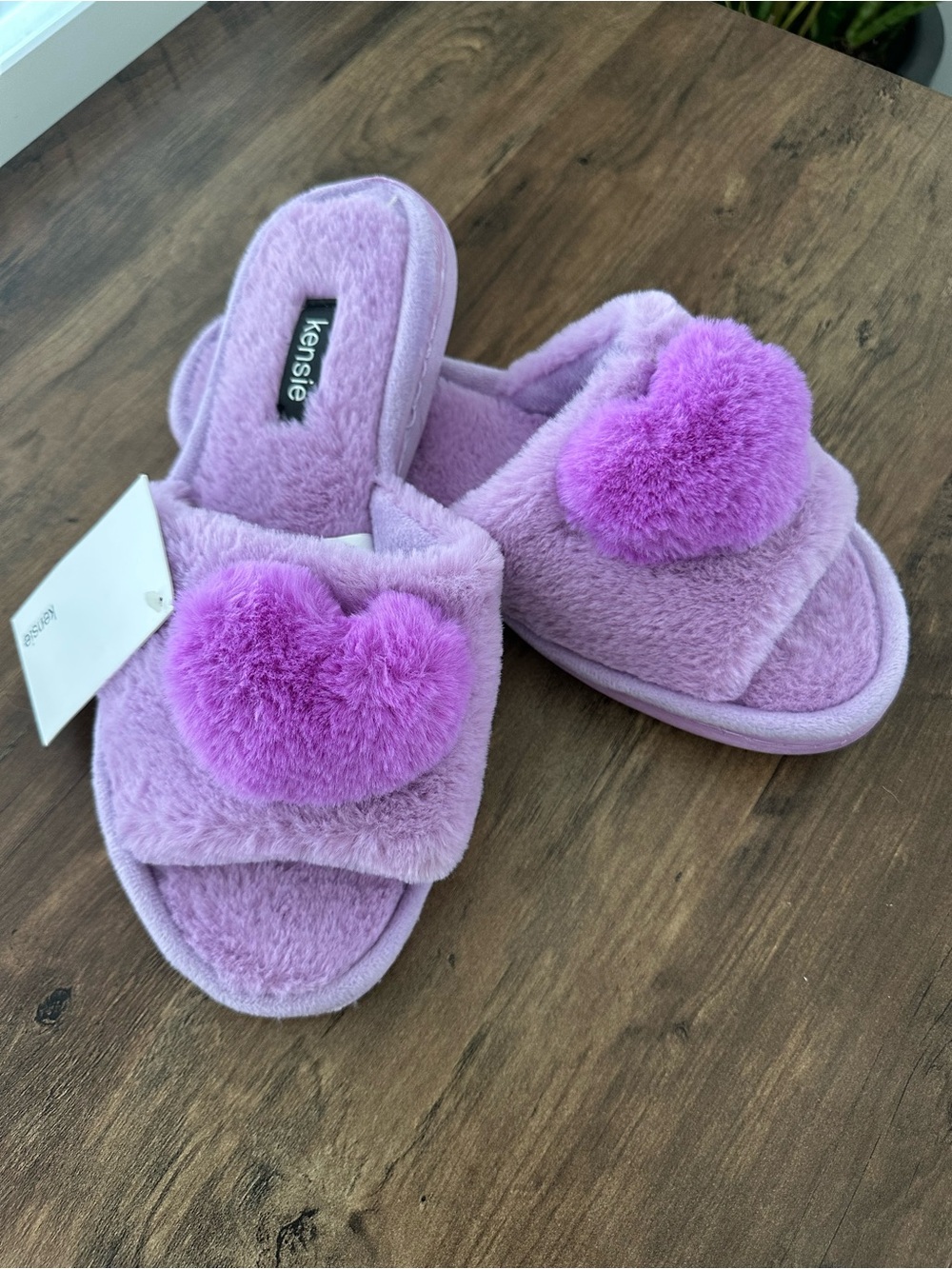 Kensie Lavender Plush Heart Slide Slippers Women’s Size L (9) 💜 NEW WITH TAGS